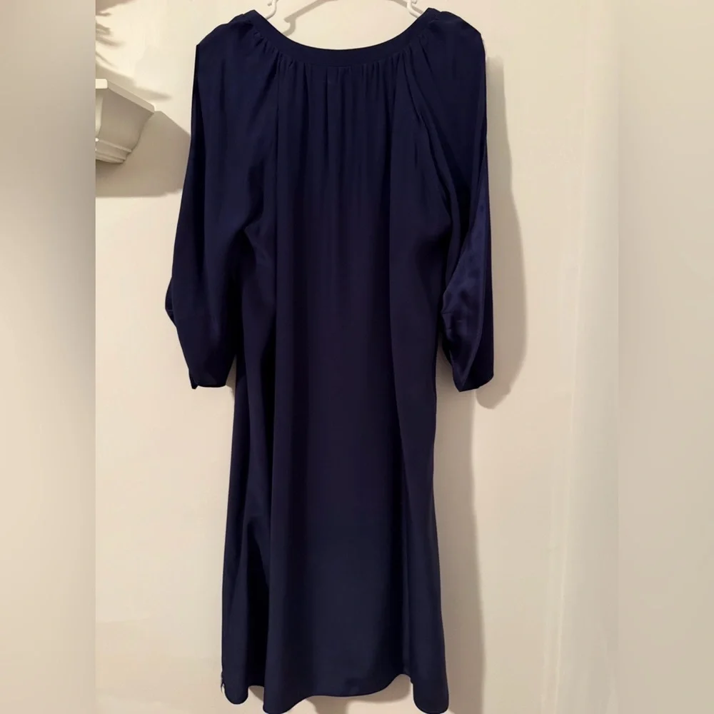 Lilly Pulitzer NWT Navy & Gold Embroidery Stitching with Pink label Size Medium - Picture 6 of 15